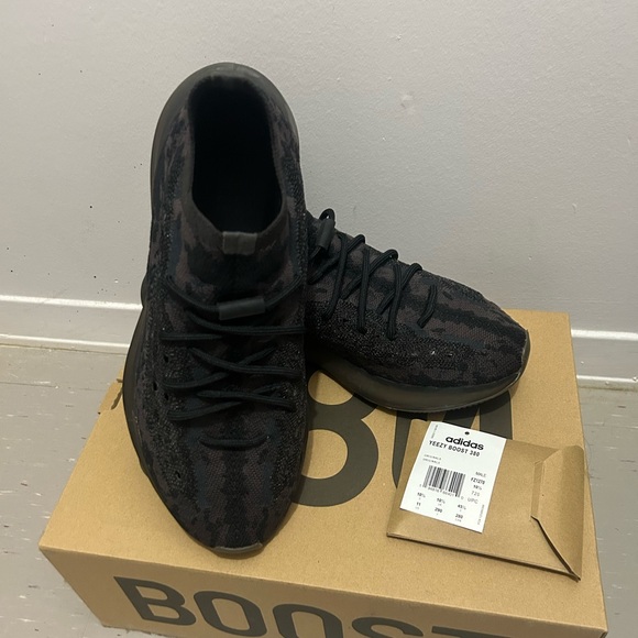 Yeezy Boost 380 Ony - Picture 5 of 6